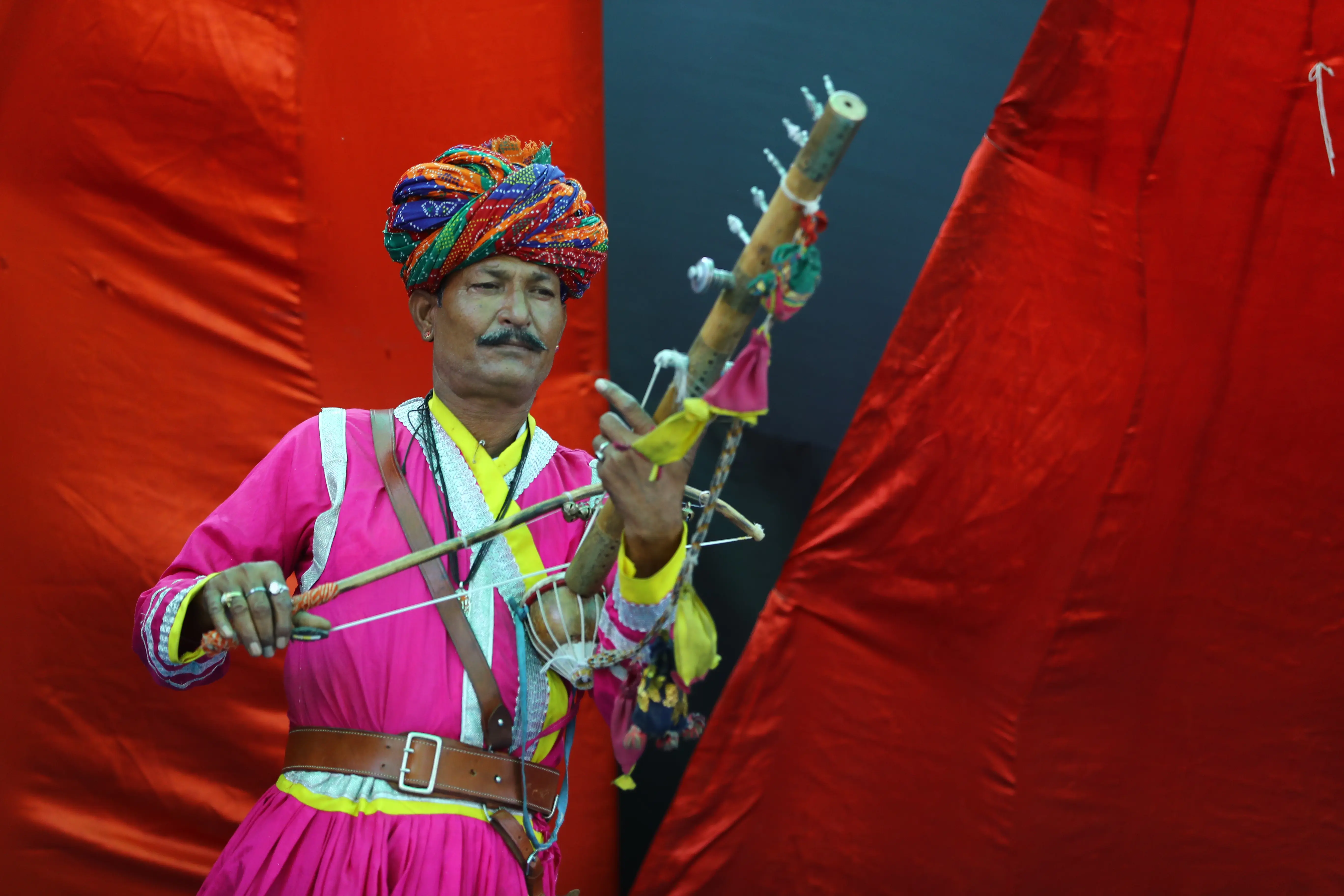 Ravanhatha player performing